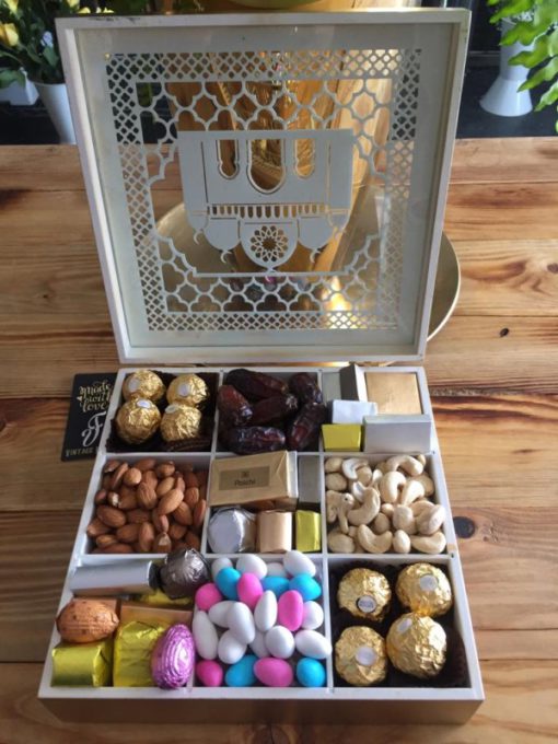 Luxury Ramadan Gift Box | Same Day Delivery | BahrainGreetings