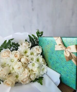 Bateel Crescent Green With Flowers