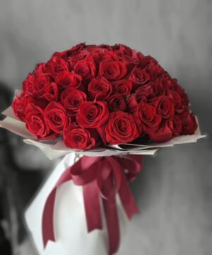 100 Rose Affair